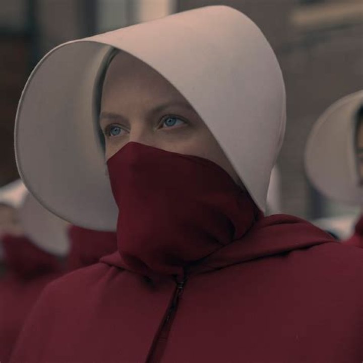 Alexis Bledel Confirms She’s Leaving ‘The Handmaid’s Tale’ – Hollywood Life