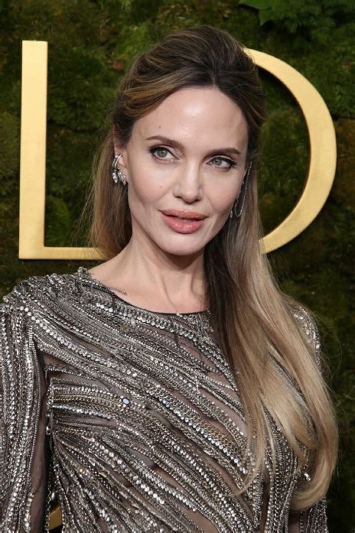 Angelina Jolie’s Topless Scene In ‘By The Sea’ After Mastectomy — She Opens Up – Hollywood Life