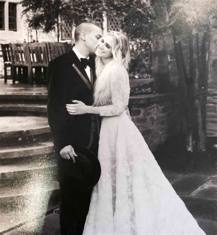 Ashlee Simpson & Evan Ross Reveal The Secret To Their Strong Marriage – Hollywood Life