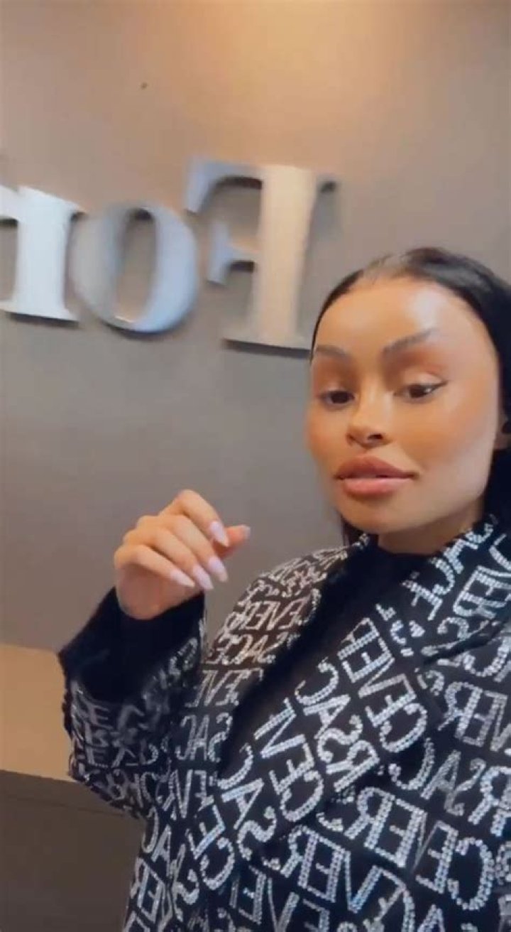 Blac Chyna Dragged By Fans For Charging $950 For FaceTime Calls But Rep Says She’s Being Creative