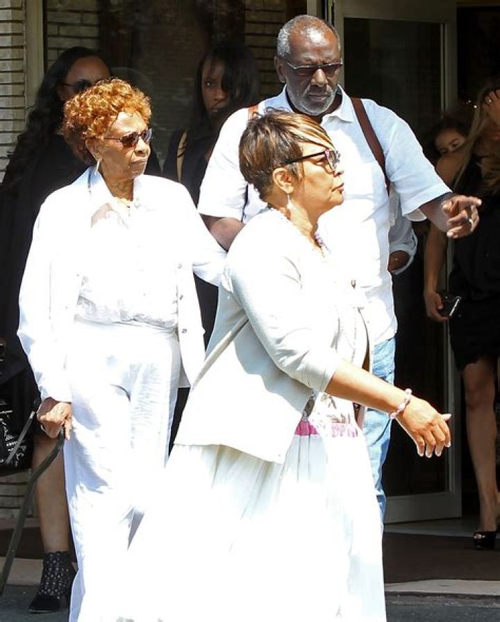 Bobbi Kristina Brown: Her Sad Tweet To Mom Whitney Houston Before Being Hospitalized