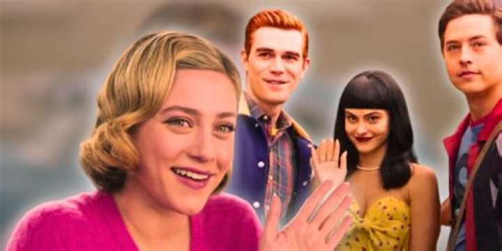 Camila Mendes Interview On Veronica & Archie’s Relationship & More – Hollywood Life