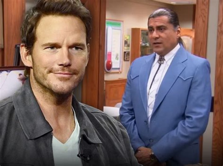 Chris Pratt Sings With ‘Parks & Recreation’ Cast In Reunion Special – Hollywood Life