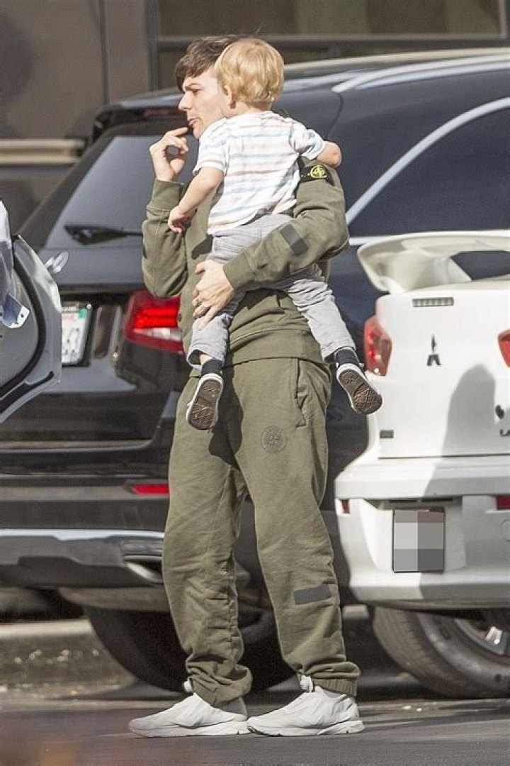 Custody Battle Over Their Baby Boy – Hollywood Life
