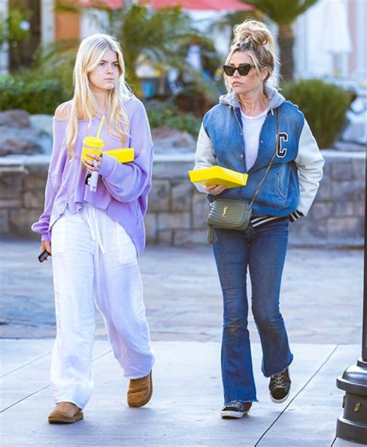 Denise Richards & Daughter Lola Look Like Twins At Lunch: Photos – Hollywood Life