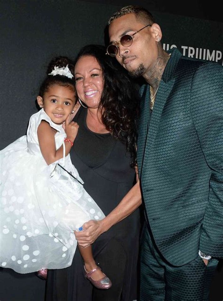 Diamond Brown Gives Birth To Chris Brown’s Rumored Baby – Hollywood Life