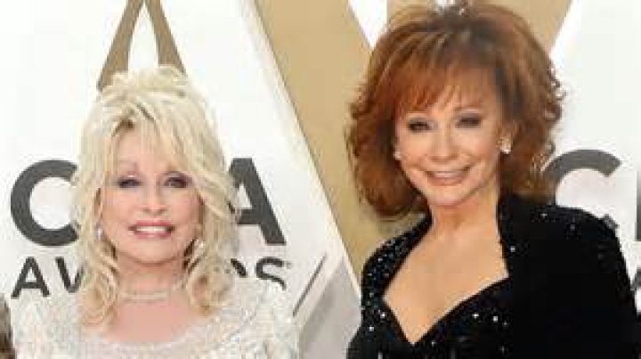 Dolly Parton Defends Elle King a Month After Drunken Tribute Performance
