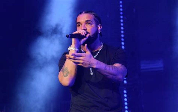 Drake News, Music, Photos And Videos – Hollywood Life