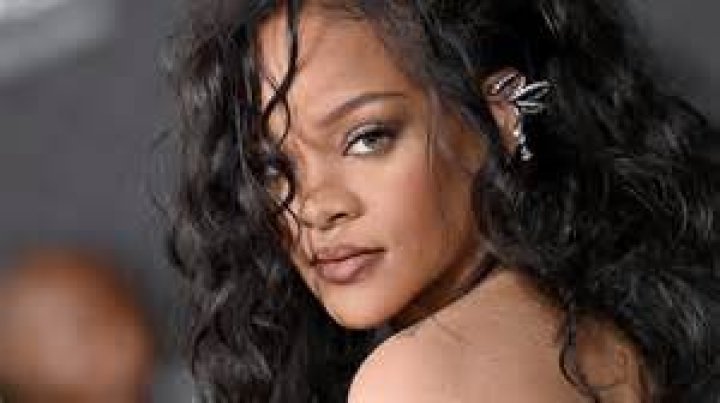 Drake Singing About Rihanna ‘U With Me’ — ‘Views’ Album Tracks – Hollywood Life
