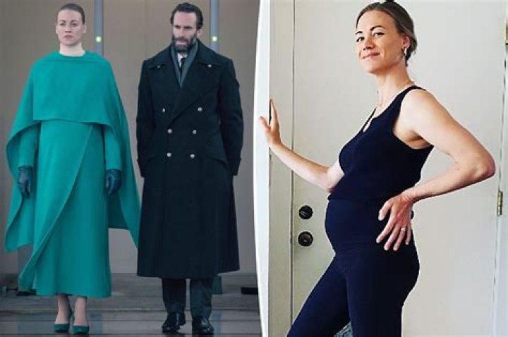 Elisabeth Moss Pregnant: ‘The Handmaid’s Tale’ Star Reveals She’s Expecting Her First Child
