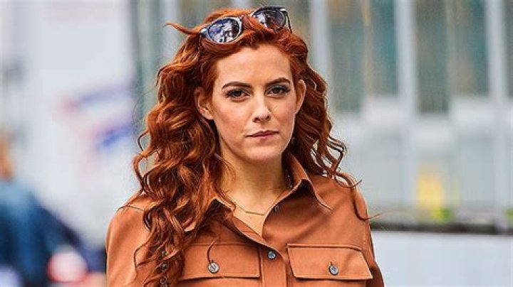 Elvis’ Granddaughter Riley Keough Rocks Orange Bikini For Birthday – Hollywood Life