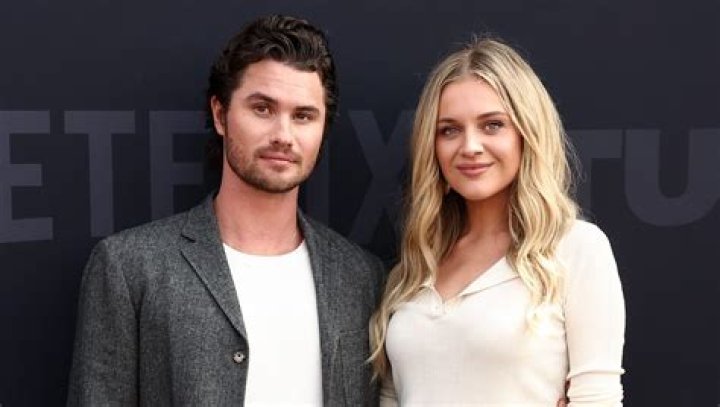Find Out About Chase Stokes & More – Hollywood Life