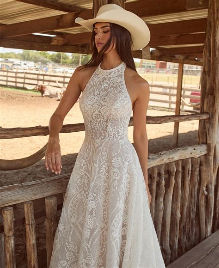 Flowy Boho Chic Dresses Like Emma Roberts’ That You Can Dress Up Or Down For Spring