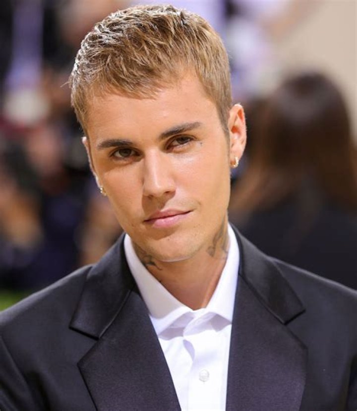 Getting Advice About Justin Bieber? – Hollywood Life