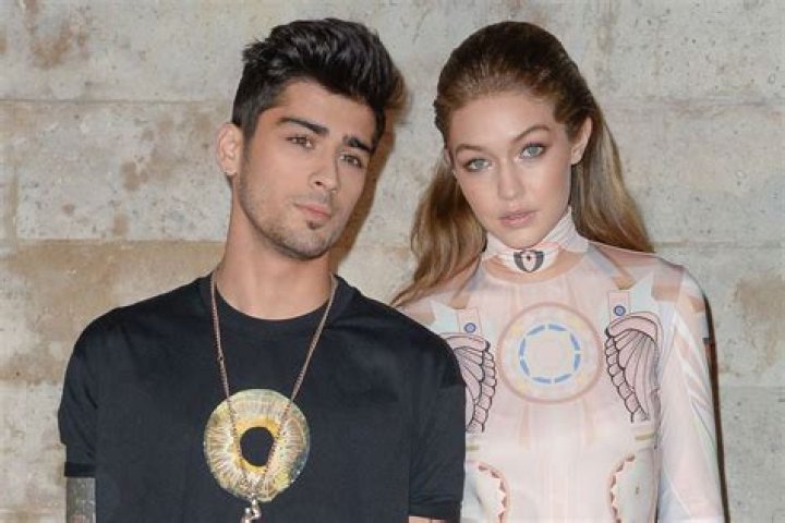 Gigi Hadid & Zayn Malik Kiss In Rare PDA Pic From Her Pregnancy