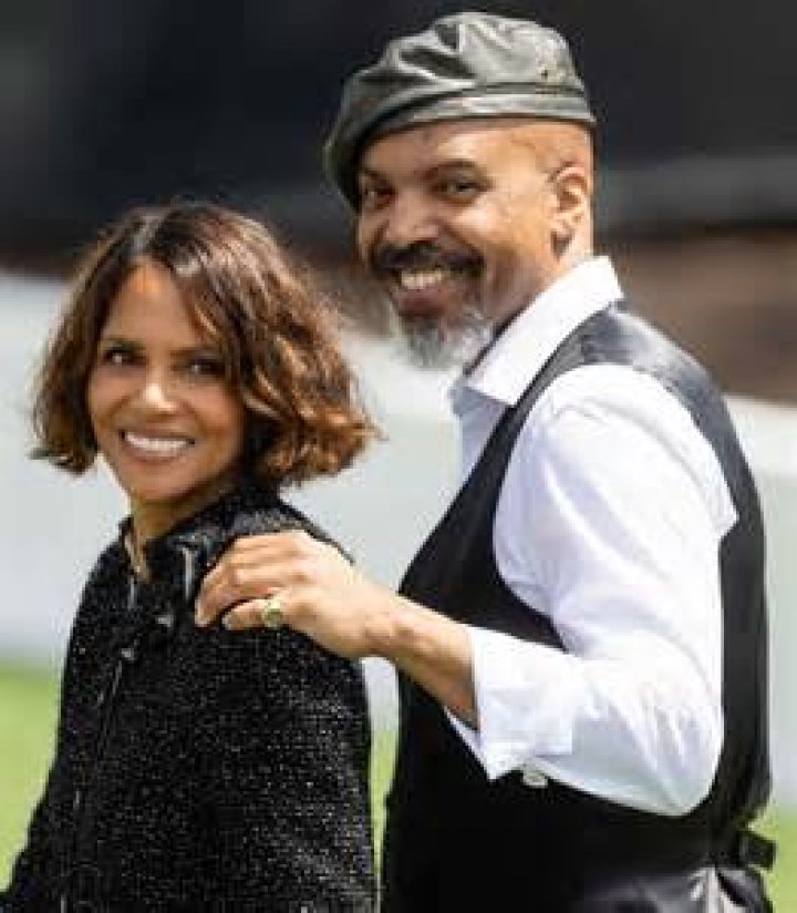 Halle Berry & Van Hunt: Photos Of The Couple