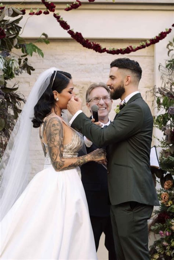 He Talks Nuptials – Hollywood Life