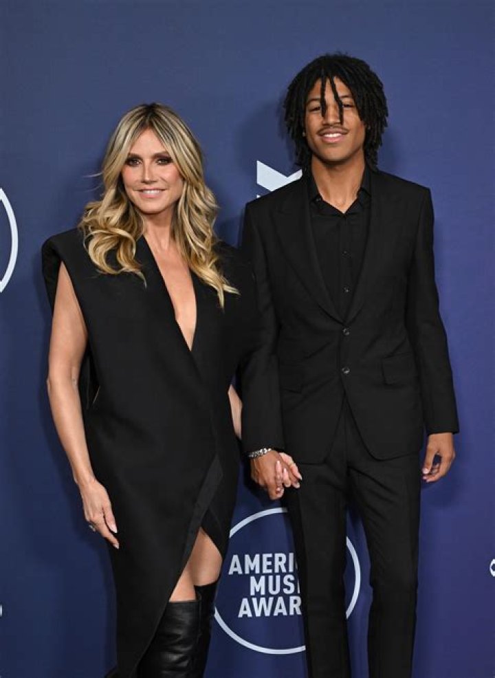 Heidi Klum’s Son Henry Graduates From Middle School In Rare Video – Hollywood Life