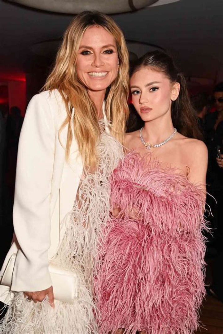 Heidi Klum Shares Rare Photo With Daughter Leni, 19, & Son Henry, 18, Out to Dinner in NYC