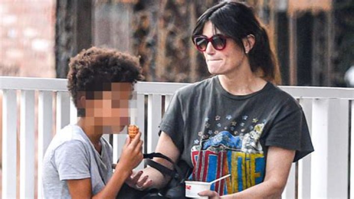 Idina Menzel Rocks Cutout Jumpsuit With Son At Pride Parade – Hollywood Life