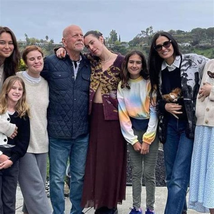 Jeymi’s Family Doesn’t Know She’s A Lesbian – Hollywood Life