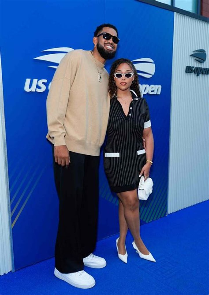 Jordyn Woods’ Relationship With Karl Anthony Towns Explained – Hollywood Life