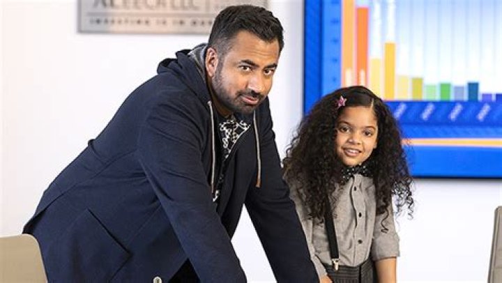 Kal Penn Teases Simon Could Become The New Santa Claus (Exclusive) – Hollywood Life