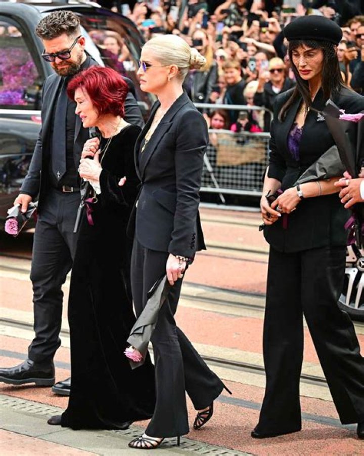 Kelly Osbourne Confesses She Doesn’t Talk To Older Sister Aimee Any More: We’re Very ‘Different’