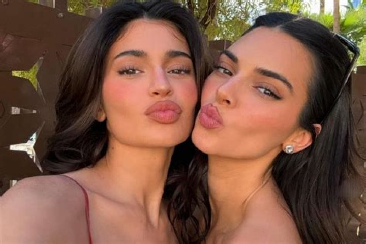 Kendall Vs. Kylie Jenner: Which Sister Is The Ultimate Bikini Babe? — VOTE