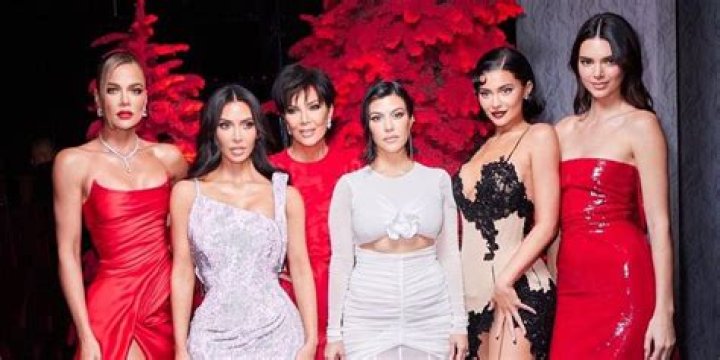 Khloe Kardashian Jokes About ‘Photoshopping’ Missing Kylie Jenner Into Kim’s 40th B-Day Party Pic