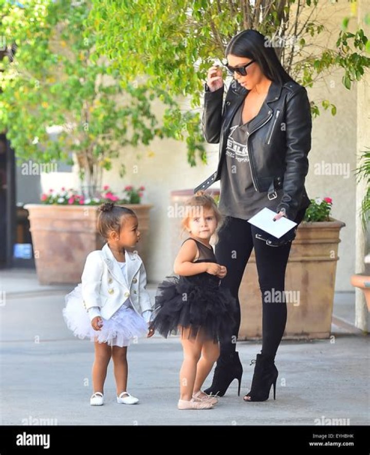 Kim Kardashian, North & Penelope Get Gelato In Italy: Photos – Hollywood Life