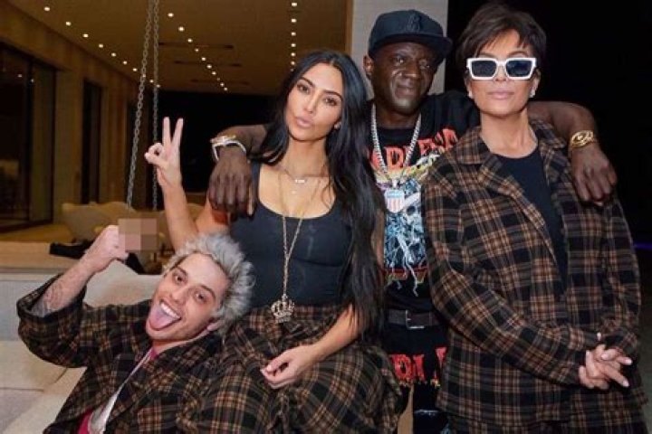 Kim Kardashian & Pete Davidson Have Intimate Breakfast Date In L.A. After Her NYC Trip – Photo