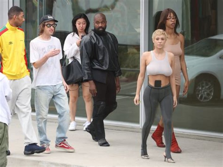 Kim Kardashian Setting Up Kourtney On Date With Kanye West’s Friend