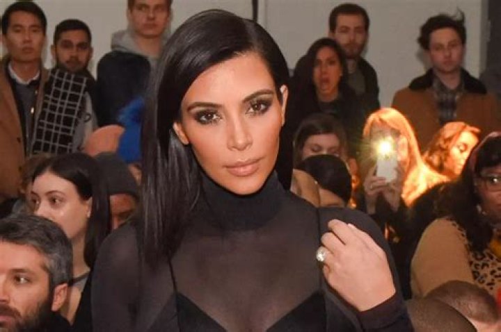 Kim Kardashian Suffering From ‘Flashbacks’ To Violent Robbery: Has A ‘Long Way’ To Go