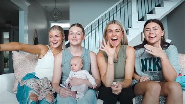 Lindsay Arnold Reveals How Her Daughter, 18 mos, Comforted Her After Struggle For Baby No. 2