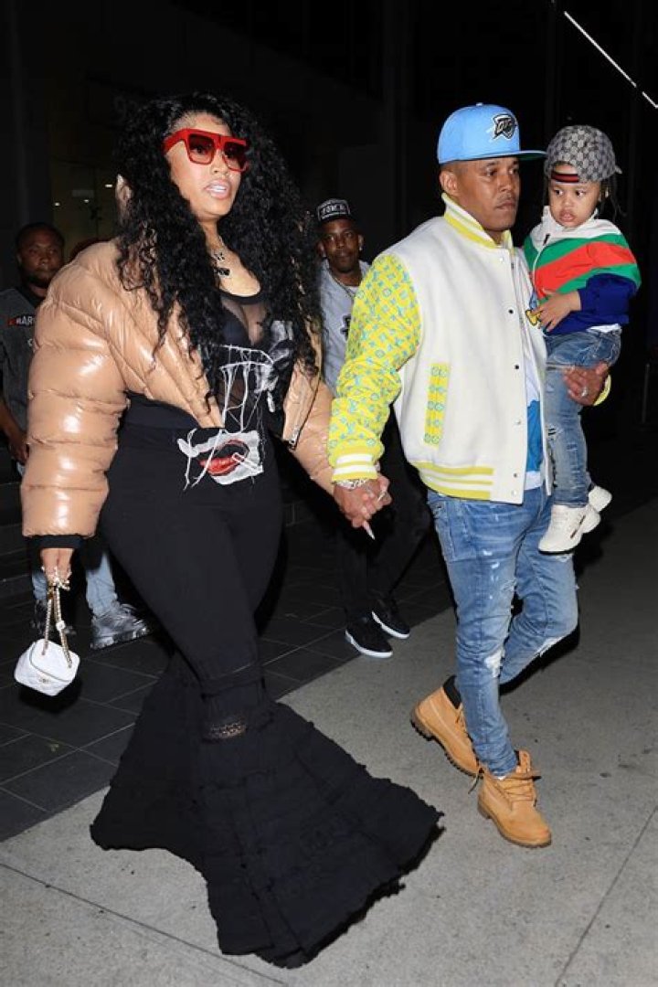 Nicki Minaj Shows Off Bare Baby Bump In Bed To Promote New Music Video — Watch