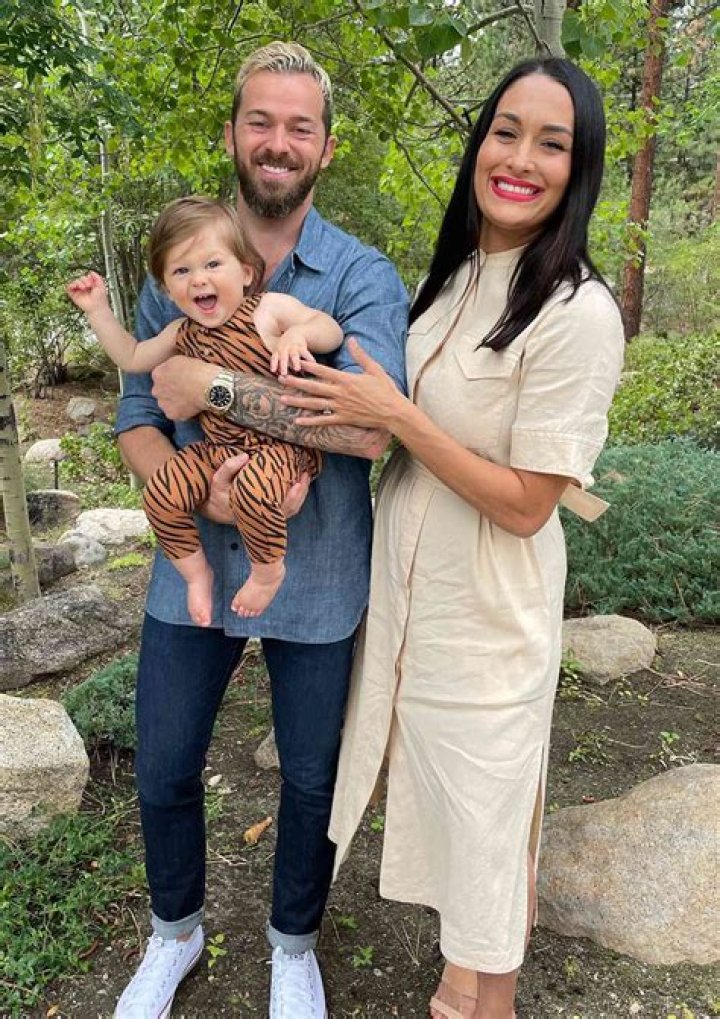 Nikki Bella & Artem Chigvintsev Cuddle Newborn Son Matteo In New Pics – Hollywood Life