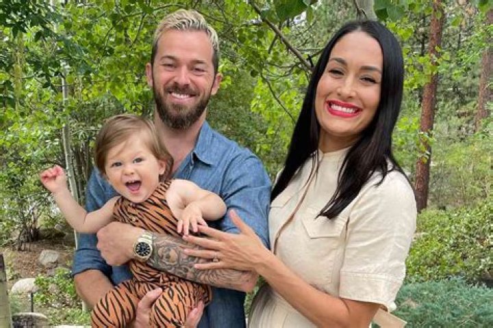 Nikki Bella Rocks A Crop Top 5 Mos. After Giving Birth In Sweet New Pic With Son Matteo