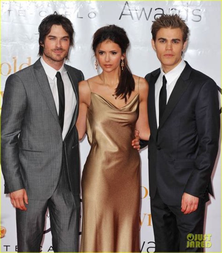 Nina Dobrev & Paul Wesley ‘Despised’ Each Other On ‘Vampire Diaries’ – Hollywood Life