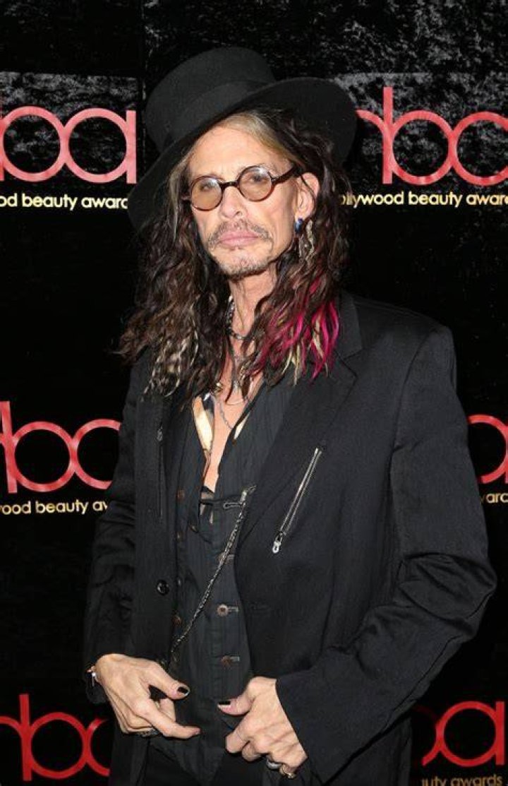 Pics Of Aerosmith’s Legendary Lead Singer – Hollywood Life