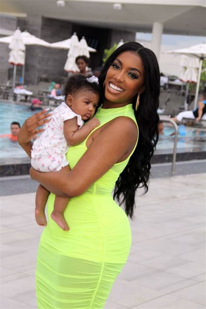 Porsha Williams, 38, Poses In A Sexy Bikini During ‘Baecation’ With Fiance Dennis McKinley