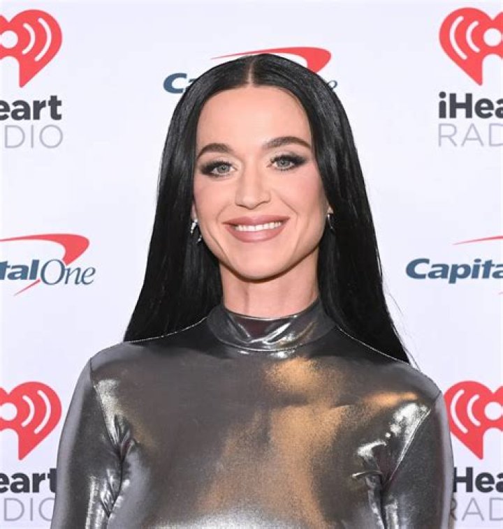 Pregnant Katy Perry Reveals Why She’s Not Afraid Of The ‘Pain’ Of Childbirth
