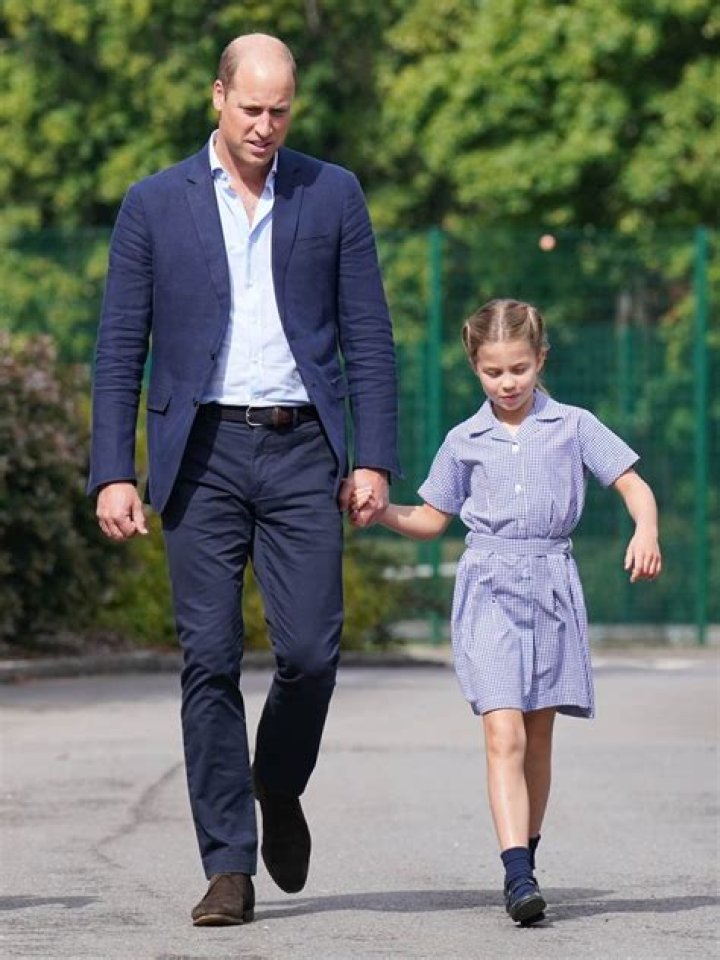 Princes George & Louis Wore Blue Shorts On 1st Day Of School: Photos – Hollywood Life