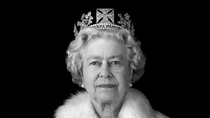 Queen Elizabeth’s Big Hair Makeover: Royal Debuts Shorter ‘Do After Platinum Jubilee