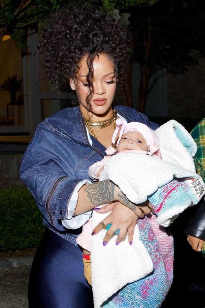 Rihanna Leaves A New Music Video Shoot In LA As Fans Anxiously Await Her New Album – Pic