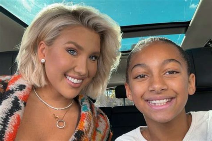Savannah Chrisley Admits She’s Cried ‘Many Times’ After Doctors Removed A ‘Huge Cyst’ From Her Body