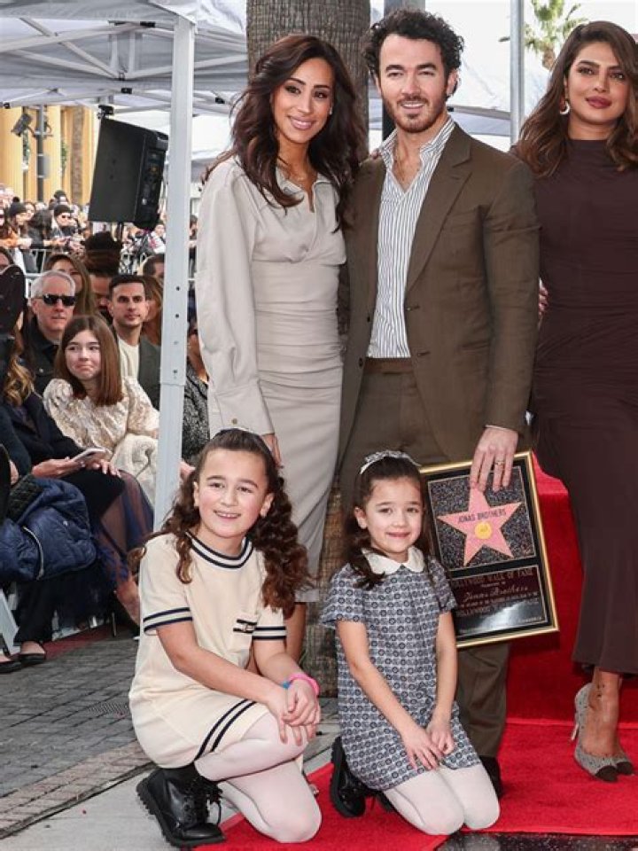 See His Cute Daughters – Hollywood Life