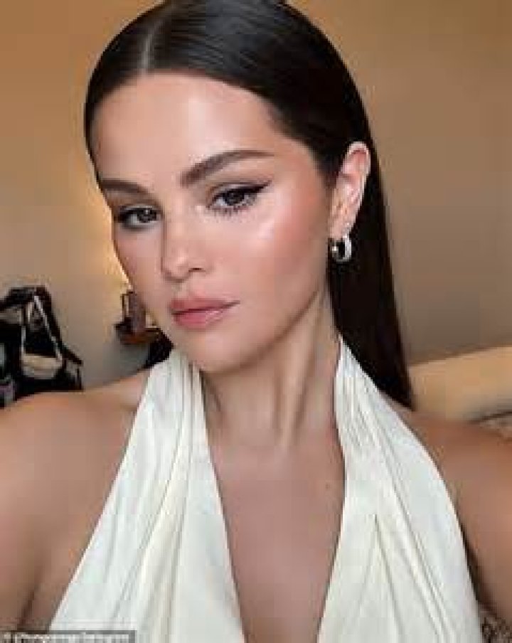 Selena Gomez Stuns In Glam Selfie After Her Puma Shoot Was Canceled – See Pic