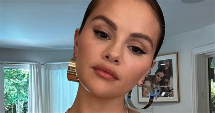 Selena Gomez Wears Red Swimsuit At Cousin’s Bachelorette Party — Pic – Hollywood Life