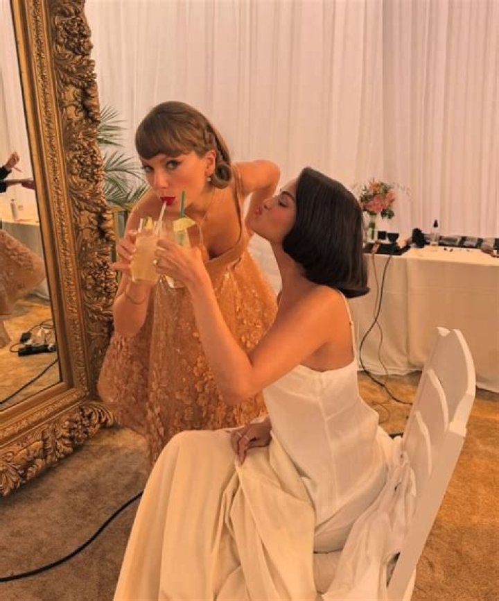 Selena, Taylor & More – Hollywood Life